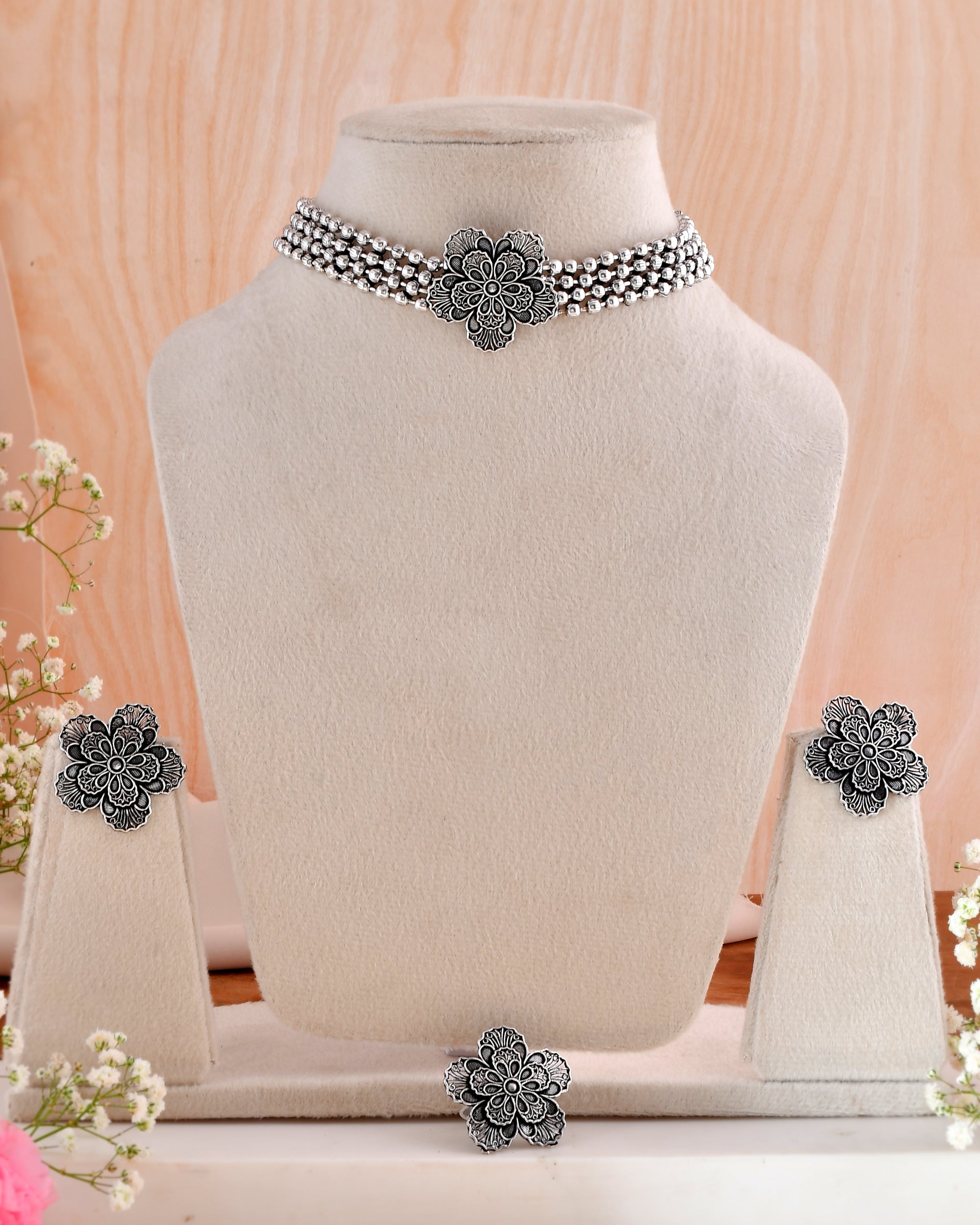 Pushpa Pallavi Floral Necklace Set